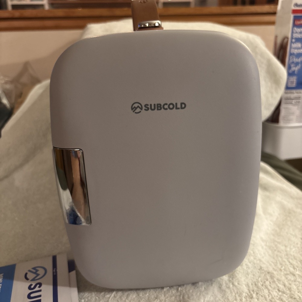 Subcold Pro4L‎ Mini USB Fridge Cooler   NEW Open Box Portable Fridge